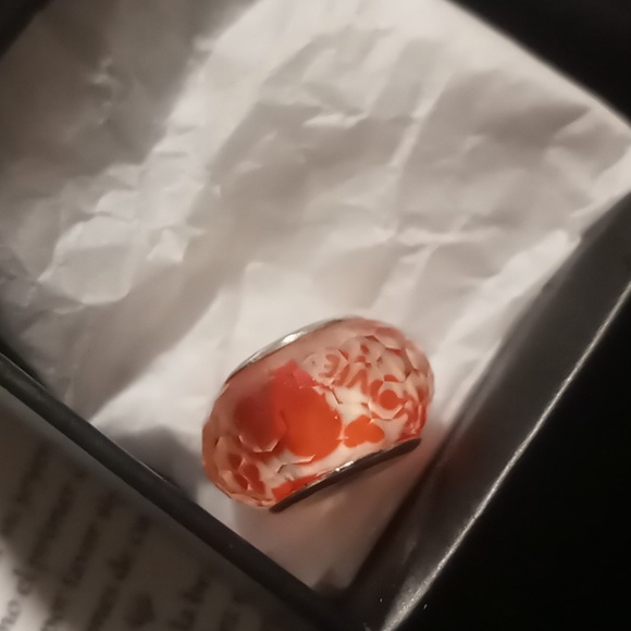 Avon hearts and roses snake chain charms . Nwt in box - Picture 5 of 6